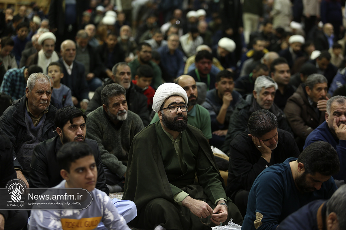 بزرگداشت شهدای اغتشاشات در حرم بانوی کرامت بزرگداشت شهدای اغتشاشات در حرم بانوی کرامت