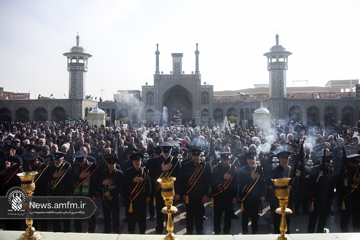 برپایی دسته عزای خادمان حرم حضرت معصومه(س) در سوگ امام موسی کاظم(ع)