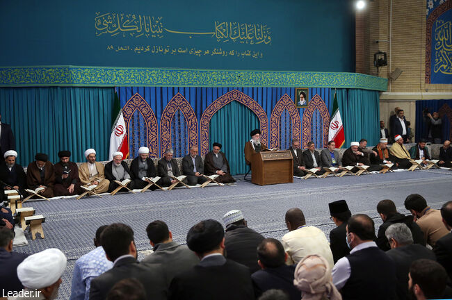 شرط حل مشکلات و پیشرفت، اعتماد به خدا و ورود به میدان است