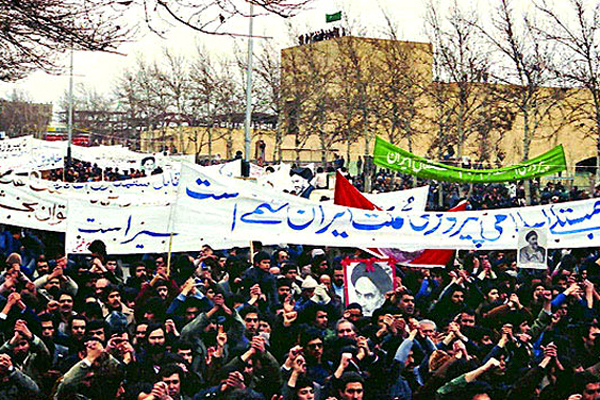 رازها و عوامل ماندگاری انقلاب اسلامی ایران
