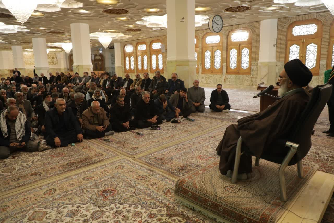 جانبازان پرچم‌داران و نمادهای مقاومت هستند