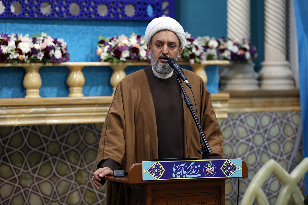 اسراف به استقلال کشور ضربه میزند اسراف به استقلال کشور ضربه میزند