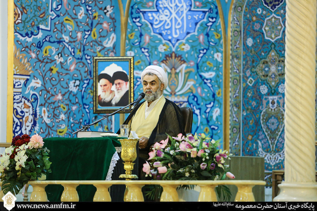 هرگونه عقب‌نشینی مطالبات دشمن را بیشتر می‌کند