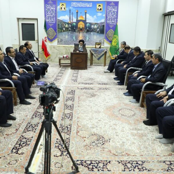 دیدار مدیران حرم حضرت معصومه(س) با آیت‌الله سعیدی در آستانه دهه کرامت