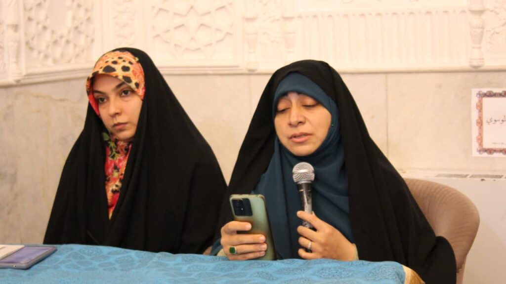 برگزاری محفل شعر «ایوان» در مقبره بانو پروین اعتصامی