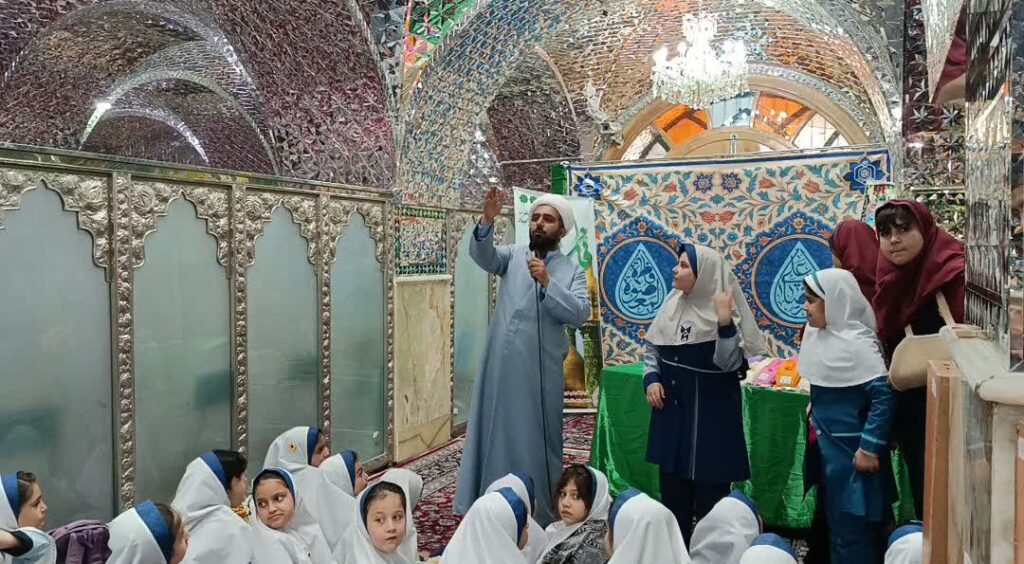 اجرای نمایش عروسکی گروه هنری رواق در مدارس دخترانه شهرستان دماوند