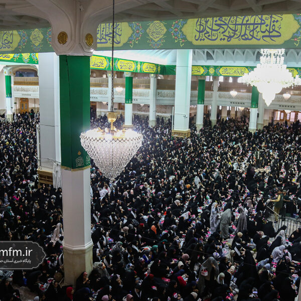 رکورد شکنی تجمع دختران دانشجو در حرم حضرت فاطمه معصومه(س)