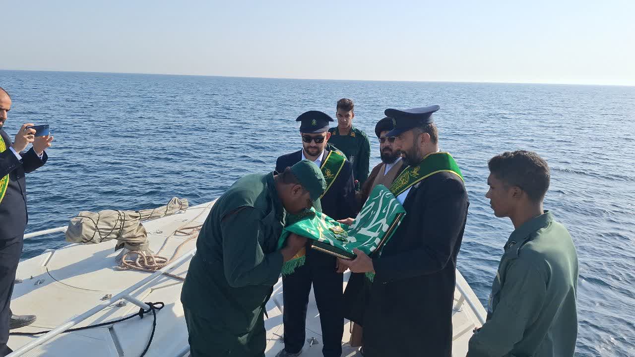 عطر حرم مطهر بانوی کرامت به آبهای نیلگون خلیجفارس رسید عطر حرم مطهر بانوی کرامت به آبهای نیلگون خلیجفارس رسید