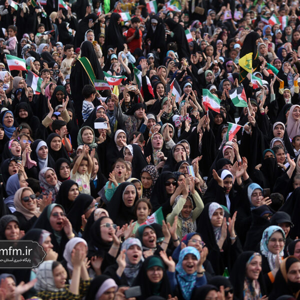 حضور دختران از شهرها و کشورهای مختلف در جشن بزرگداشت ولادت حضرت فاطمه معصومه(س) در قم