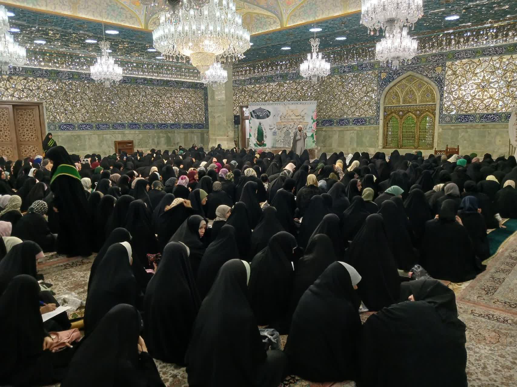 برپایی جشن بزرگداشت میلاد کریمه اهلبیت(س) توسط دختران نوجوان قمی برپایی جشن بزرگداشت میلاد کریمه اهلبیت(س) توسط دختران نوجوان قمی