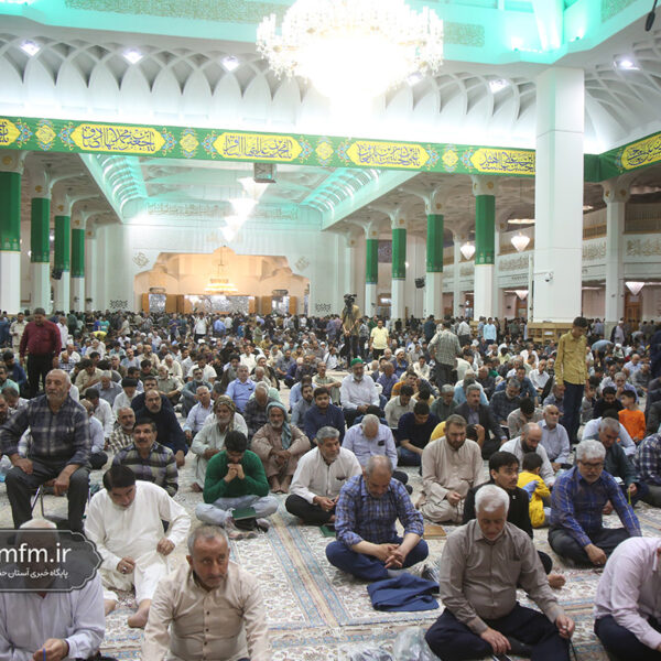مراسم گرامیداشت درگذشتگان حادثه بندر شهید رجایی در حرم بانوی کرامت