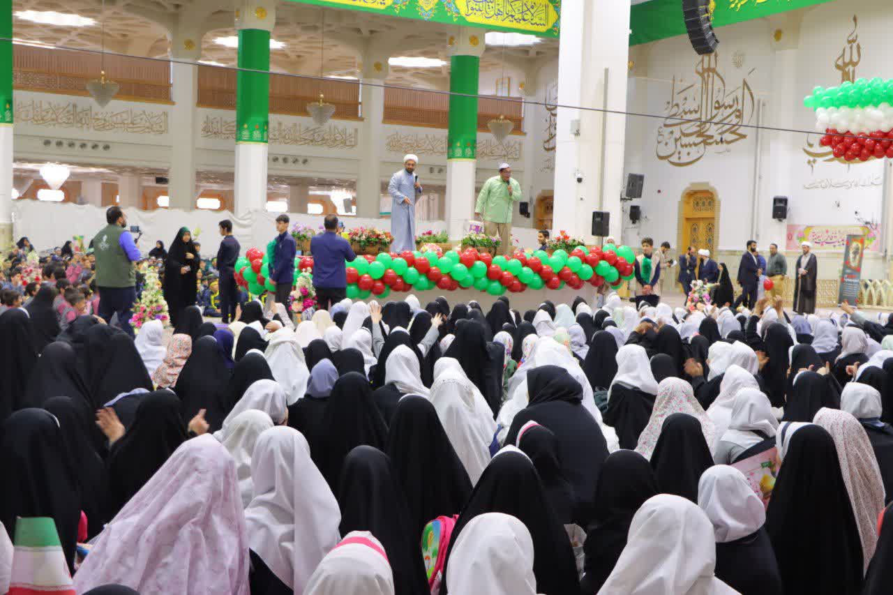 جشن «خواهر برادری» با حضور بیش از ۱۵۰۰ دانش‌آموز برگزار شد