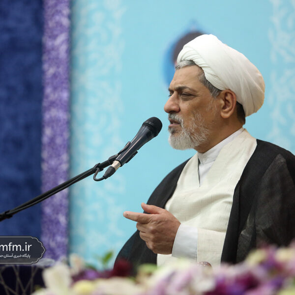 رستگاری، برکت و پیروزی در دنیا با محبت امیرالمومنین (ع) حاصل می‌شود