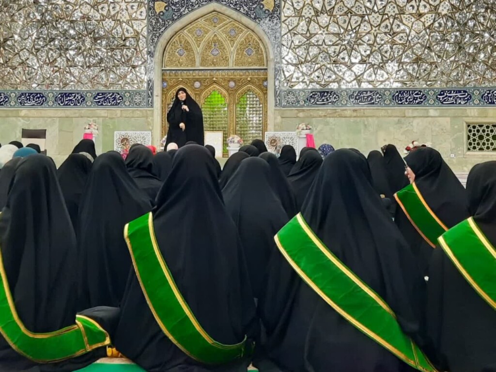 عهد خواهری دختران جوان با حضرت فاطمه معصومه(س)