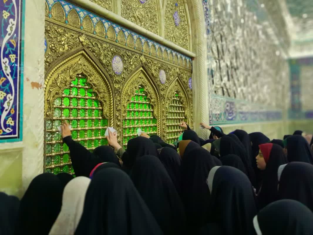 شرکت ۲ هزار دختر نوجوان در اردوی «یک روز خوب و یک حس خوب» در حرم قم
