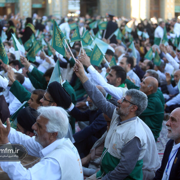 شادپیمایی خادمیاران رضوی در حرم مطهر بانوی کرامت