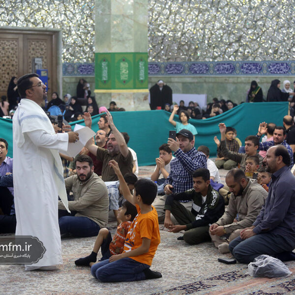 محفل مولودی‌خوانی عرب‌زبانان مقیم قم در شب میلاد امام رضا(ع)