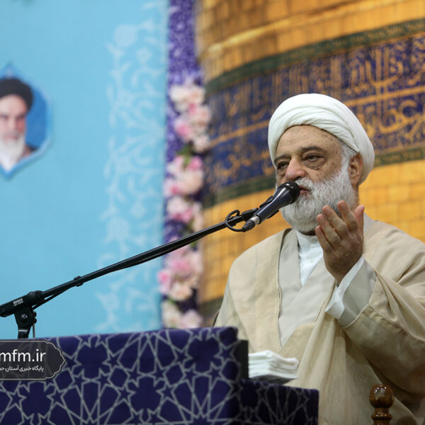 پیروی از اهل‌بیت(ع) مهمترین نشانه دوستی با خداست