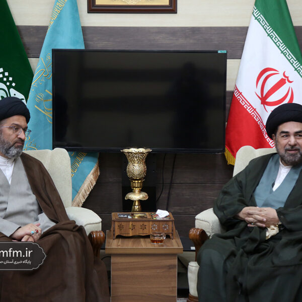 دیدار معاون فرهنگی حرم مطهر بانوی کرامت با رئیس شورای علمای هندوستان