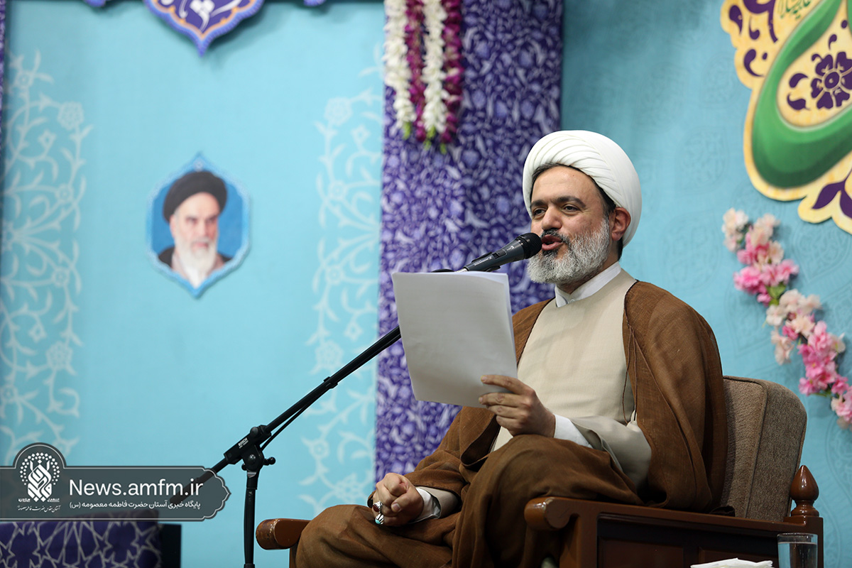 ادب مهمترین میراث انسان است