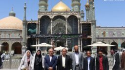 حضور رئیس مرکز فرماندهی توسعه روابط فرهنگی استان‌های جنوبی تایلند در حرم بانوی کرامت