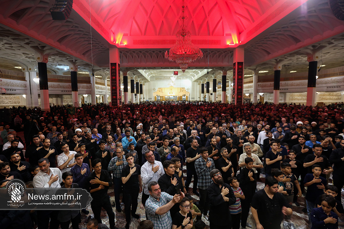 اجتماع لبیک یا حسین (ع) در حرم حضرت فاطمه معصومه(س)