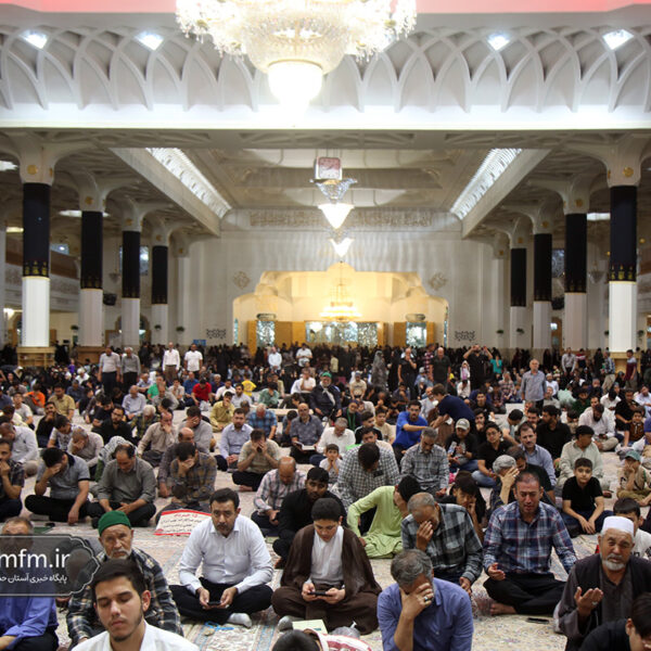 قرائت دعای ۴۷ صحیفه سجادیه در حرم حضرت فاطمه معصومه (س)