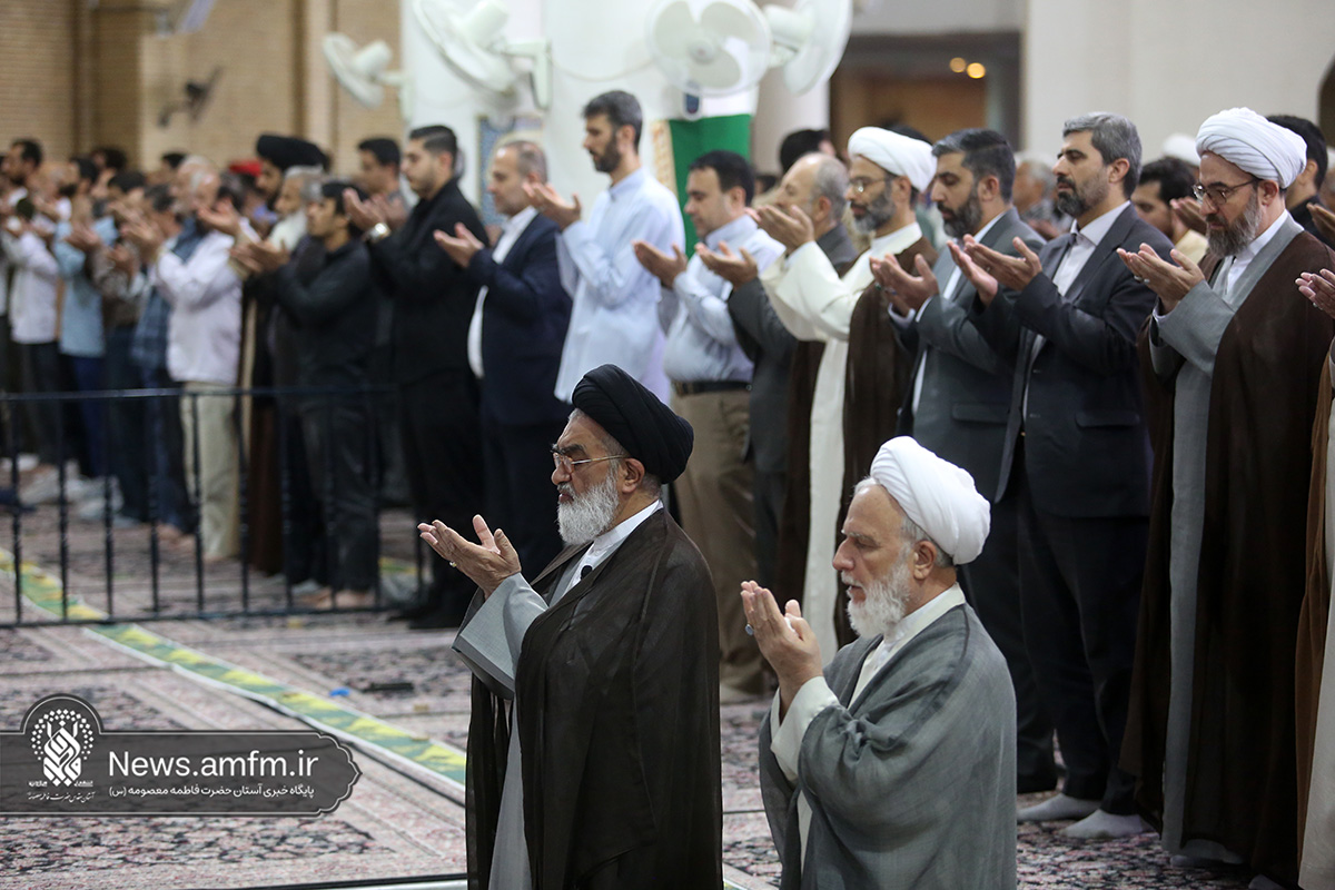 اقامه نماز عید قربان به امامت آیت الله سعیدی