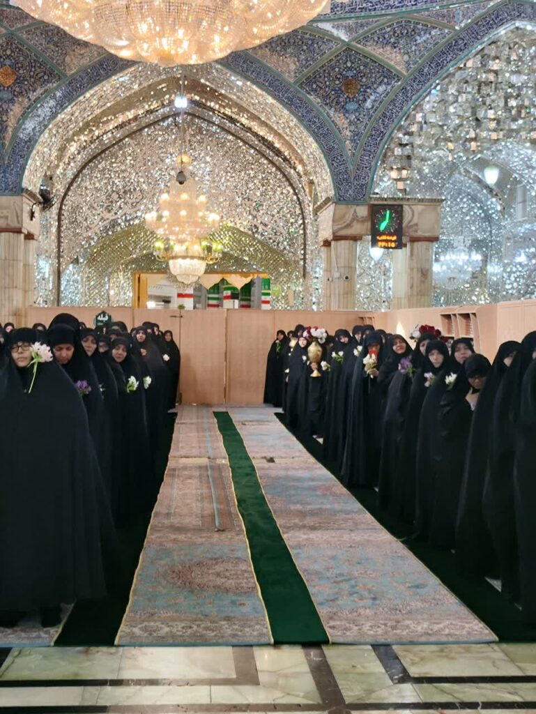 خطبه‌خوانی خدام حرم مطهر حضرت معصومه(س) به‌یاد خادمه شهید