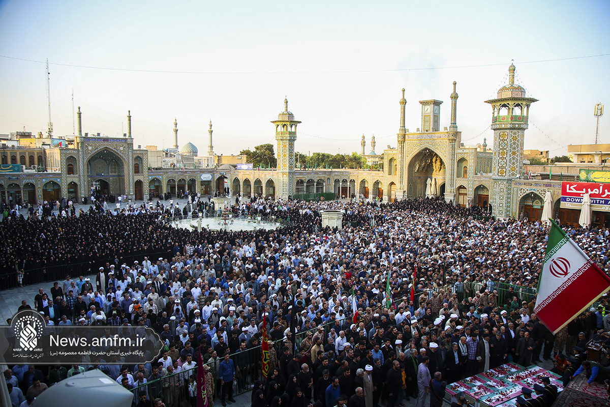 تشییع پیکر مطهر ۸ شهید حملات رژیم صهیونی در حرم حضرت معصومه(س)