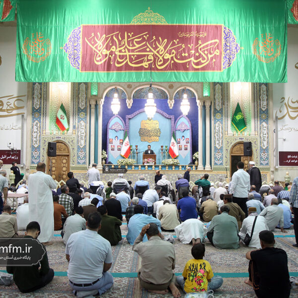 محفل دعا و قرائت قرآن برای پیروزی رزمندگان اسلام در حرم قم + تصاویر