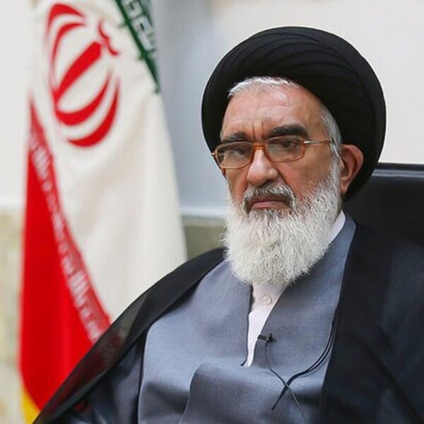 نیروهای مسلح پاسخی دندان‌شکن و عبرت‌آموز به آمریکا و دست‌پرورده‌اش دهند