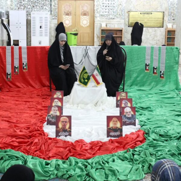 برگزاری محفل شعر «فَتحٌ قَریب» در آستان مقدس حضرت معصومه (س)