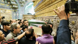 طواف پیکر خادم شهید بر گرد ضریح مطهر بانوی کرامت