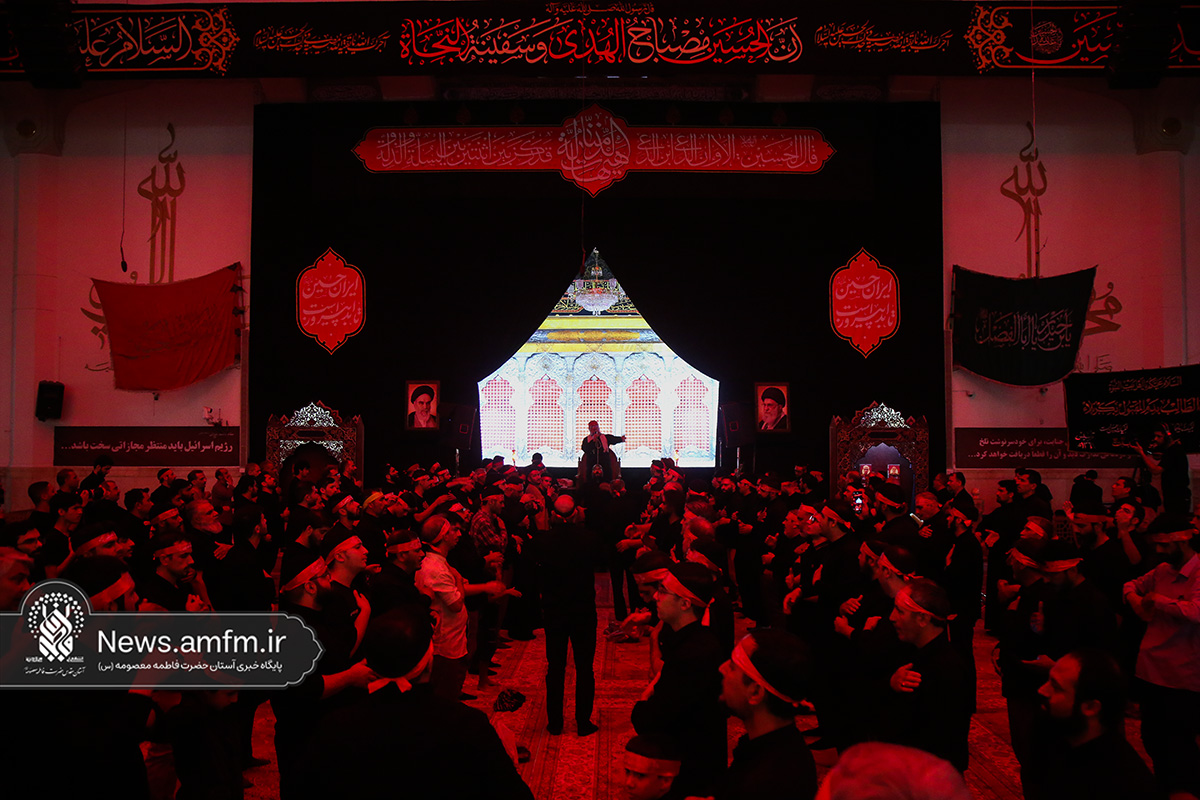 عزاداری روز دوم محرم با حضور هیئت محبین اهل‌بیت(ع) در حرم قم