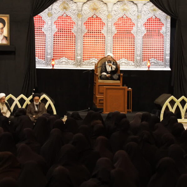 حضور تولیت حرم مطهر بانوی کرامت در محفل «بفرمایید روضه»