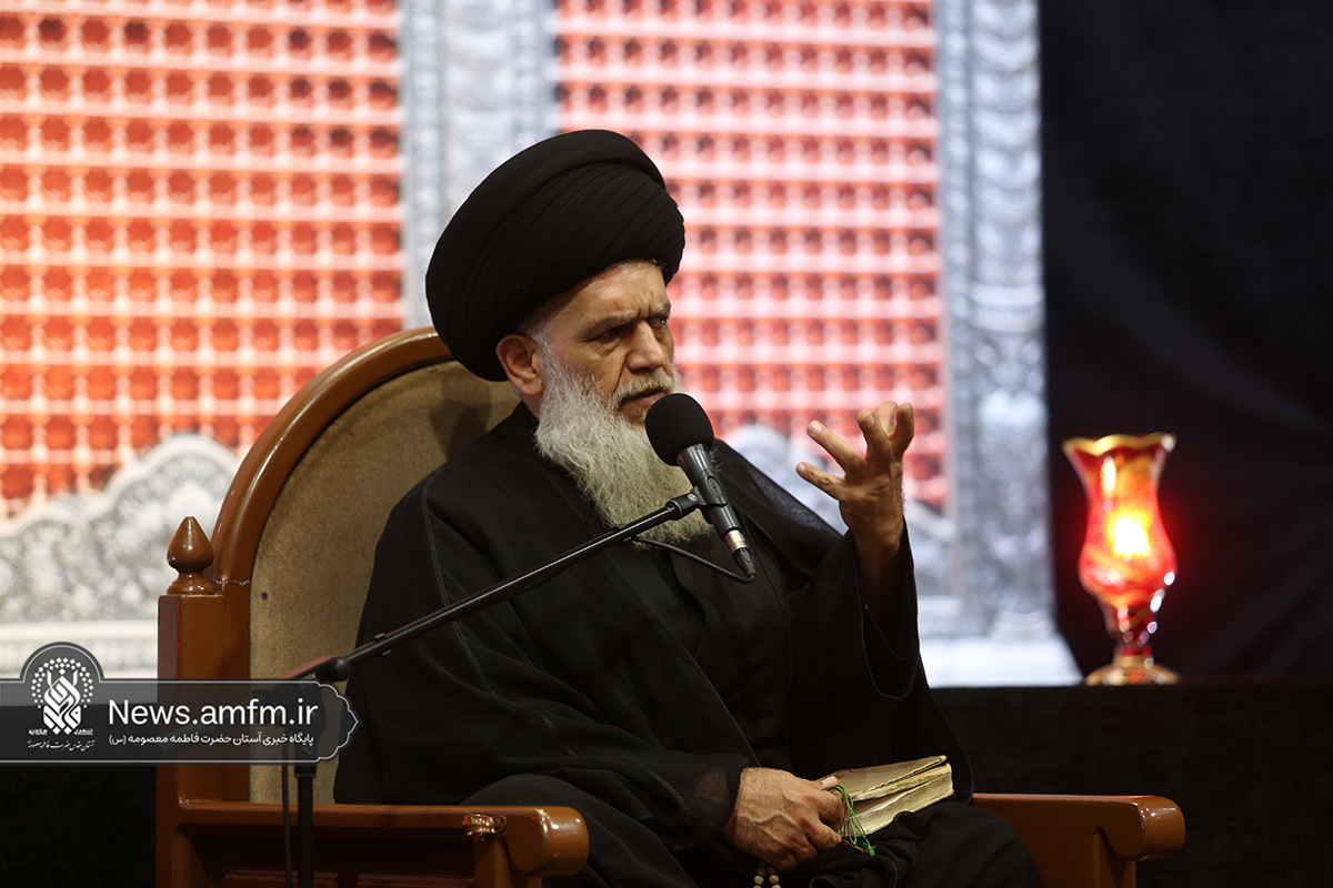 مکتب سیدالشهدا(ع) خسارت‌های گذشته انسان را ترمیم می‌کند