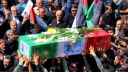 وداع با پیکر مطهر شهید ایزدی در حرم مطهر بانوی کرامت