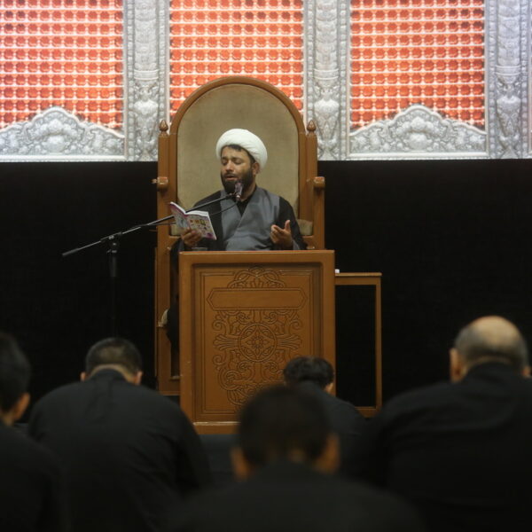 ذکر مصائب اباعبدالله(ع) با قرائت زیارت ناحیه مقدسه  در حرم بانوی کرامت