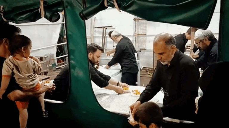 اطعام ۳ هزار زائر در حسینیه کودک حرم بانوی کرامت