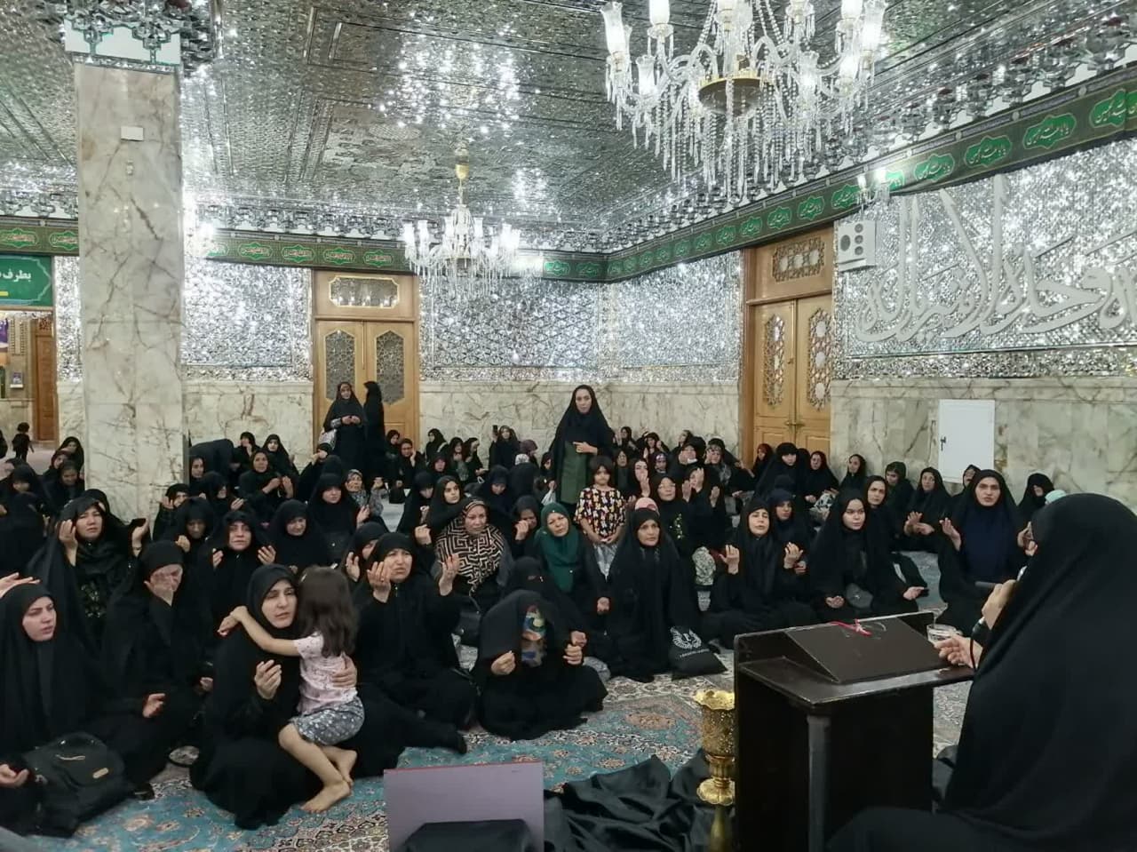 برگزاری محافل بصیرت‌افزایی هفته حجاب و عفاف ویژه بانوان در حرم قم