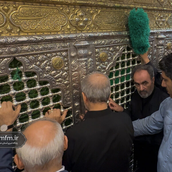 تشرف رئیس جمهور به زیارت حضرت فاطمه معصومه (س)