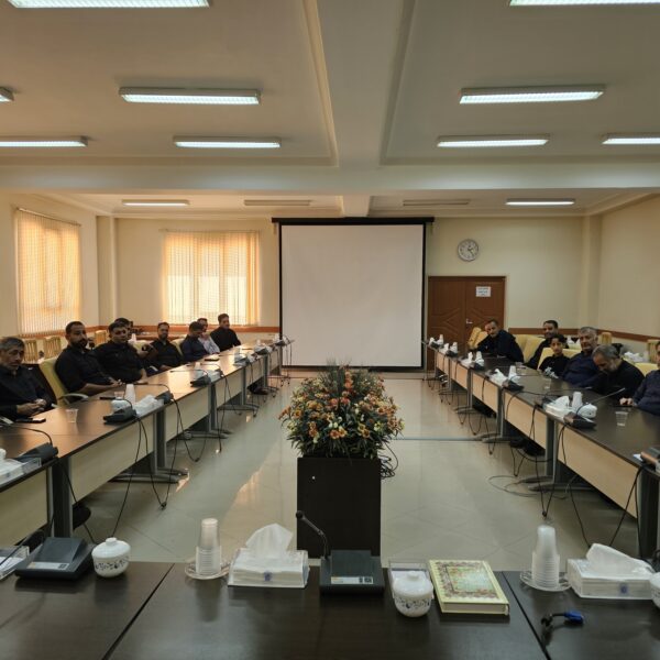 نشست توجیهی اولین گروه خادمان موکب حرم قم در پیاده‌روی اربعین