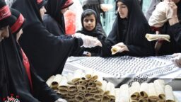 ایستگاه پذیرایی ویژه بانوان در موکب عمود ۱۰۸۰