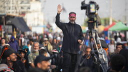 تلاش خادمان رسانه‌ای موکب عمود ۱۰۸۰ برای انعکاس مراسم باشکوه اربعین