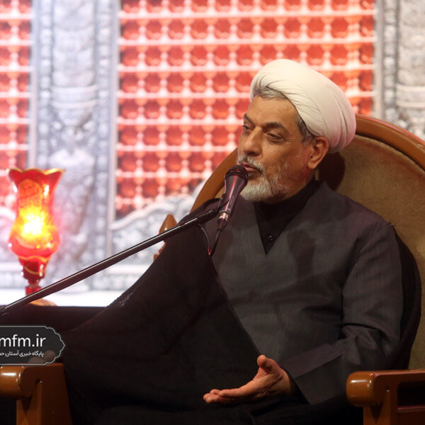 نوکری امام حسین(ع) انسان را آقای عالم می‌کند