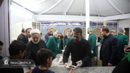 خدمت رسانی مسئولان استان قم به زائران در حرم بانوی کرامت