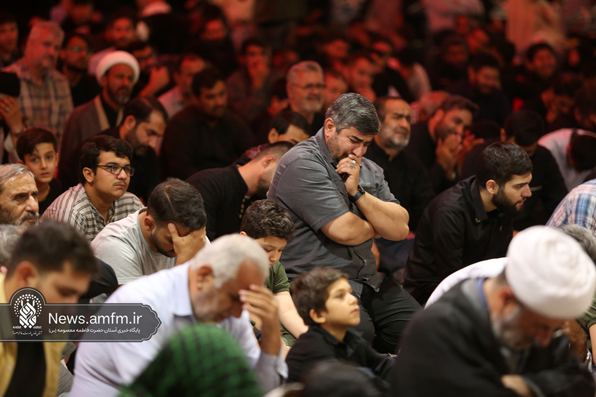 عزاداری زائران حرم بانوی کرامت در شب شهادت امام حسن عسکری (ع)