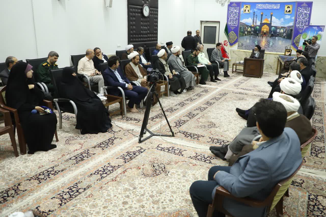 نشست شورای فرهنگ عمومی استان قم در حرم مطهر بانوی کرامت