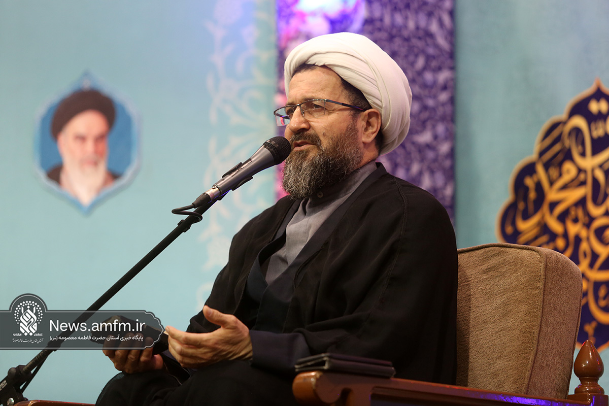 نماز یک مکتب تربیتی جامع است نماز یک مکتب تربیتی جامع است